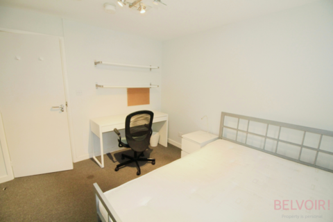 1 bedroom in a house share to rent, Barrique Road, Nottingham NG7