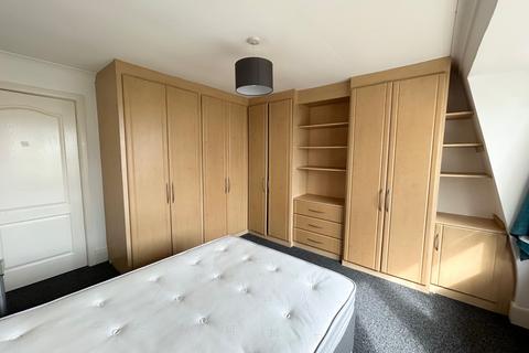 3 bedroom apartment to rent, Exeter Park Road, Bournemouth, BH2