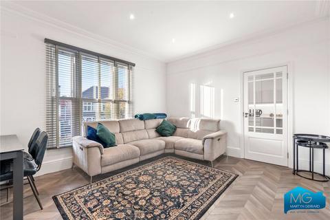 3 bedroom apartment for sale, Station Road, London, N21