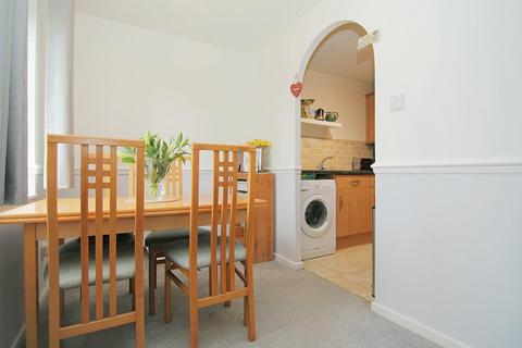 undefined, Swinnow Close, Leeds