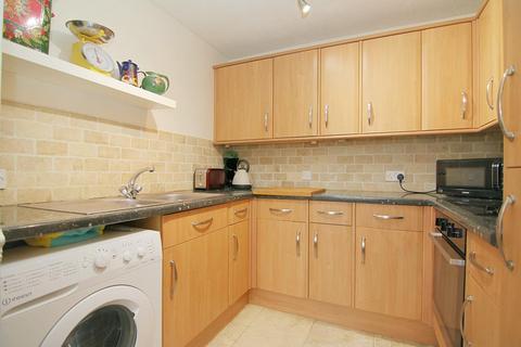undefined, Swinnow Close, Leeds