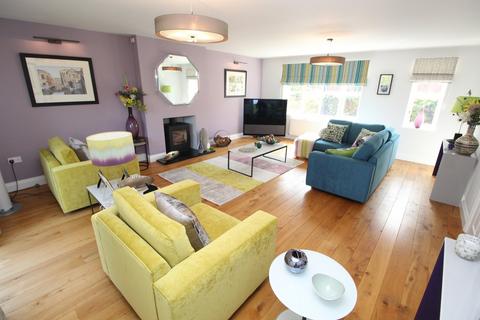 undefined, Main Street, Leicester LE8