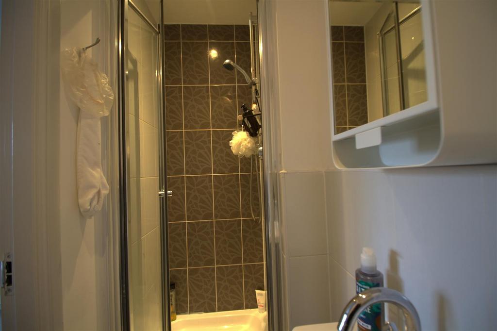 Ensuite..jpg