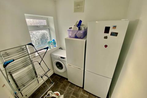 3 bedroom house to rent, Western Street, Sandfields, , Swansea