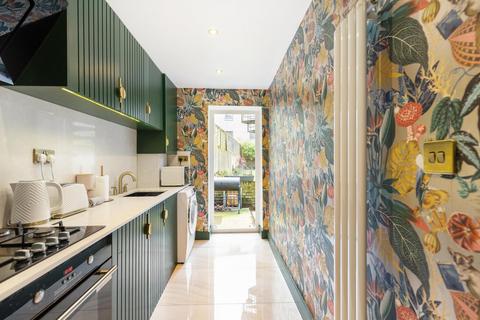 2 bedroom apartment for sale, Lady Somerset Road, London, NW5