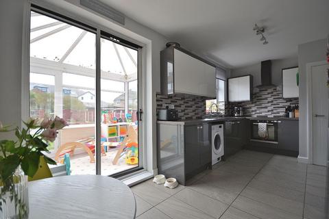 3 bedroom semi-detached house for sale, Brookside, Hucknall