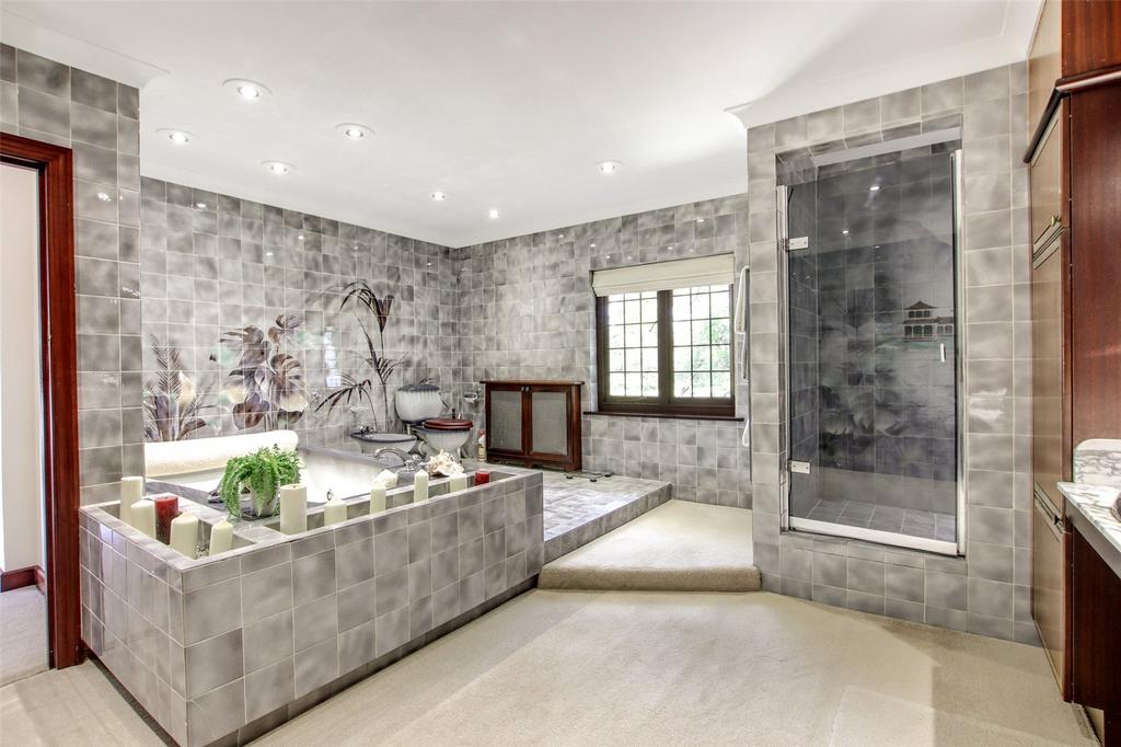 En Suite Bathroom