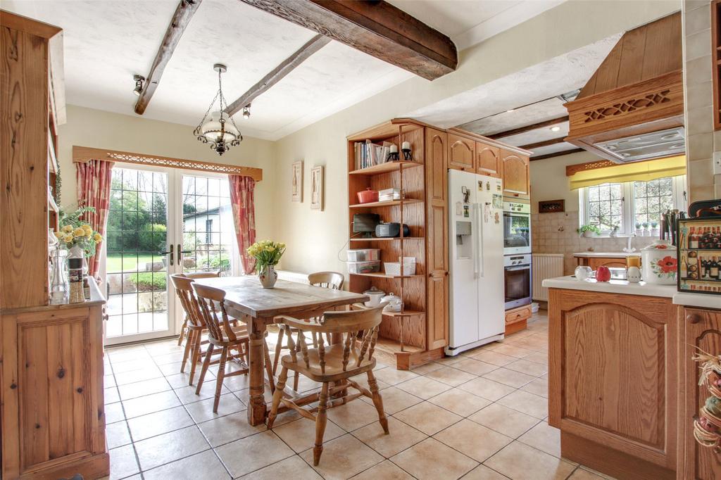 Kitchen/Breakfast Rm