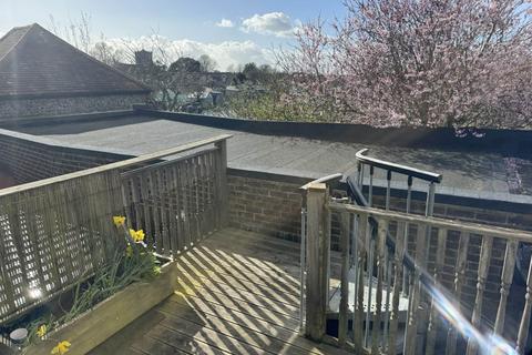 2 bedroom semi-detached house to rent, Felpham Road, Felpham