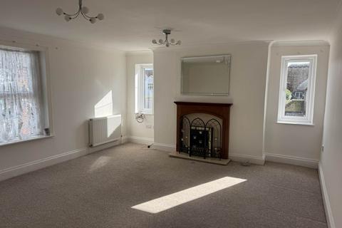 2 bedroom semi-detached house to rent, Felpham Road, Felpham