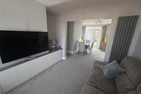 3 bedroom semi-detached house for sale, Myerscroft Close, Manchester