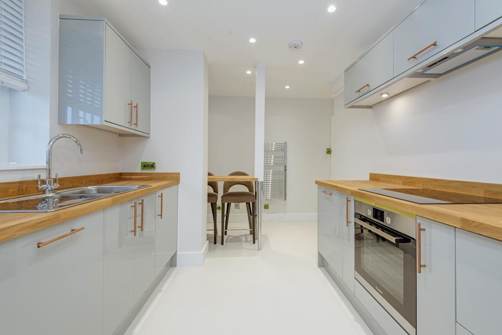 Apartment in St John's Wood - View 2