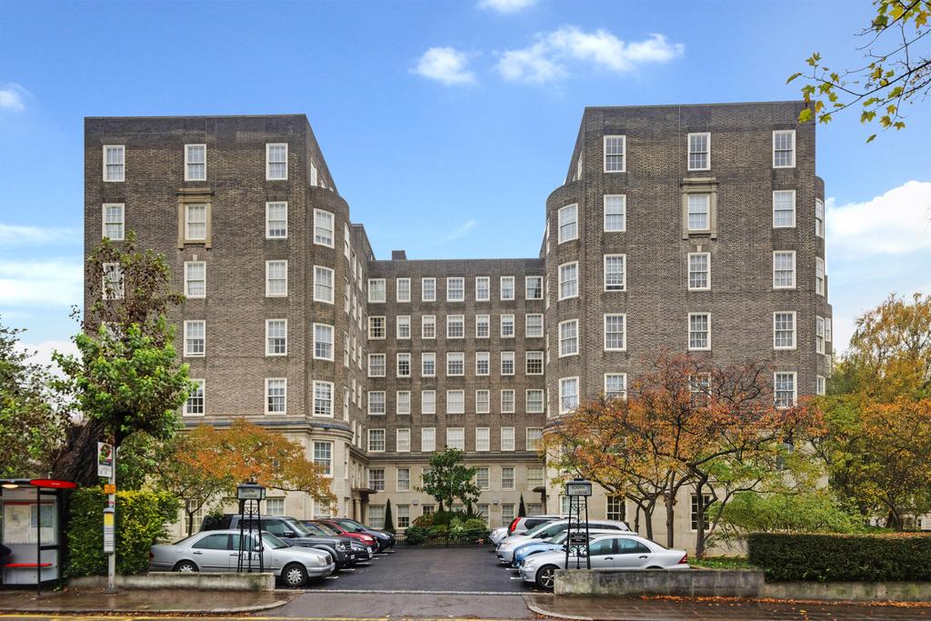Apartment in St John's Wood - View 3
