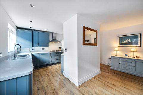 2 bedroom flat for sale, High Street, Lymington, Hampshire, SO41