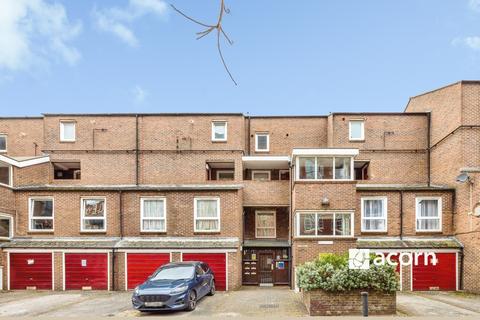 2 bedroom terraced house to rent, Prioress Street London SE1