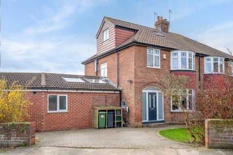 6 bedroom semi-detached house for sale, Dringthorpe Road, York
