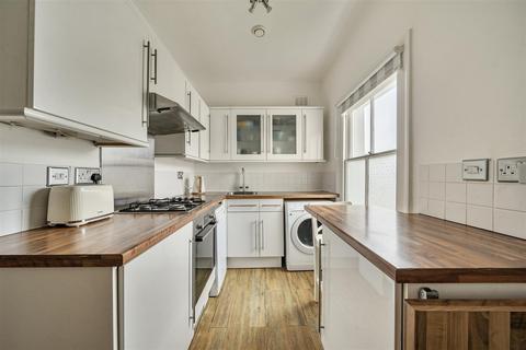 2 bedroom apartment for sale, St. Philips Road, Surbiton