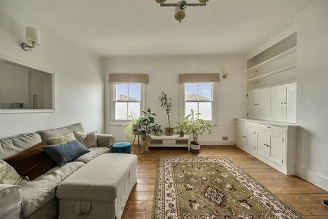 2 bedroom apartment for sale, St. Philips Road, Surbiton