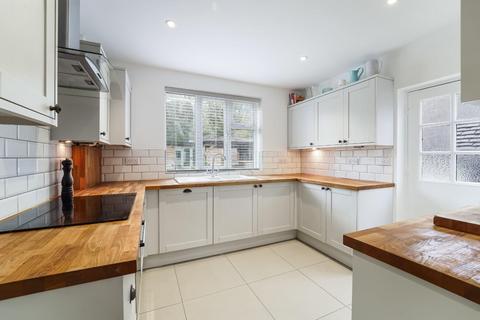 undefined, Sunnybank, Epsom