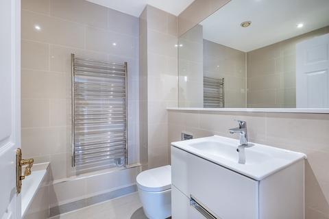1 bedroom apartment to rent, Russel Road London W14