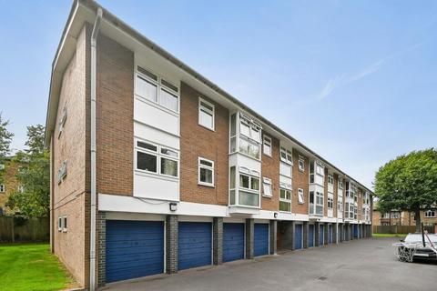 2 bedroom flat for sale, Harriers Close, Ealing