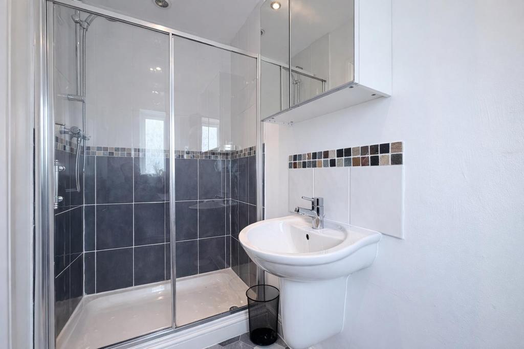 En-Suite Shower