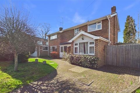 4 bedroom detached house for sale - Brockenhurst Close, Surrey GU21