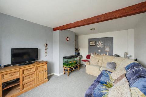 undefined, Cross Street, Doncaster DN11