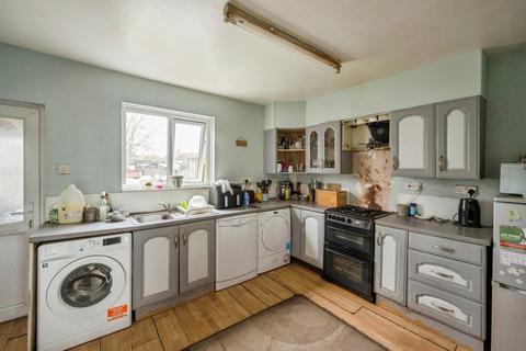 undefined, Cross Street, Doncaster DN11
