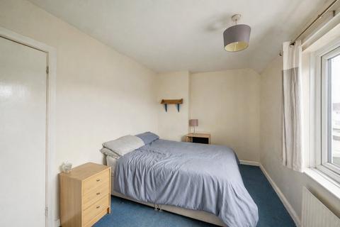 undefined, Cross Street, Doncaster DN11