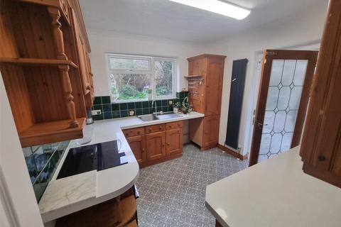 undefined, Mount Close, Rayleigh, Essex, SS6