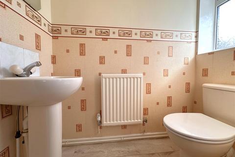 undefined, Holmefield, Farndon, Newark