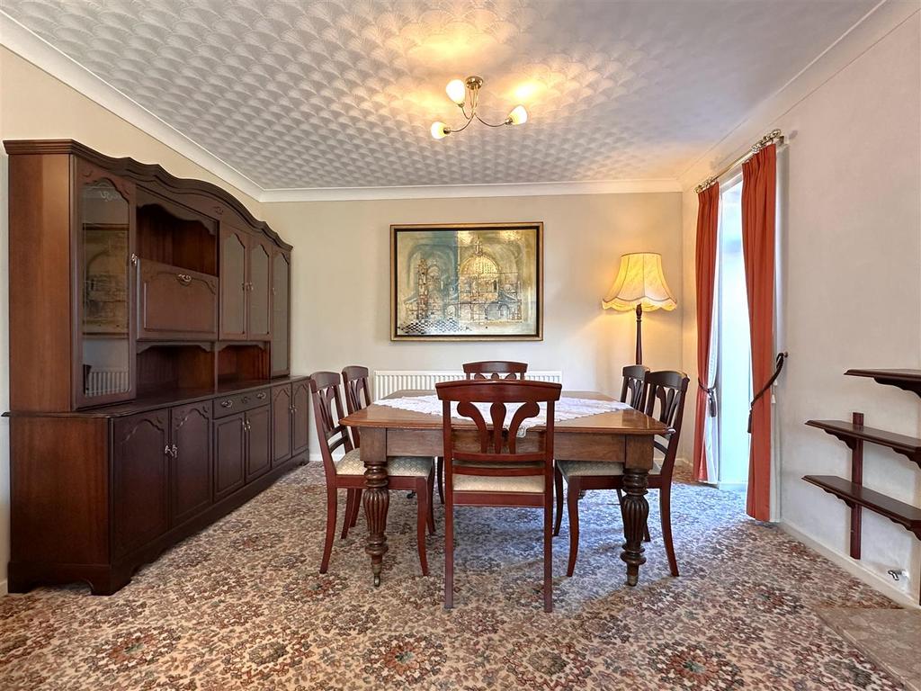 Dining Area 099