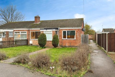 3 bedroom semi-detached bungalow to rent, Lloyds Avenue, Kessingland, Lowestoft, Suffolk, NR33