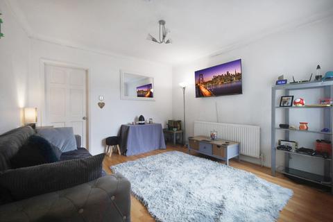 1 bedroom ground floor maisonette for sale, Salisbury Avenue, Stanford-Le-Hope, SS17