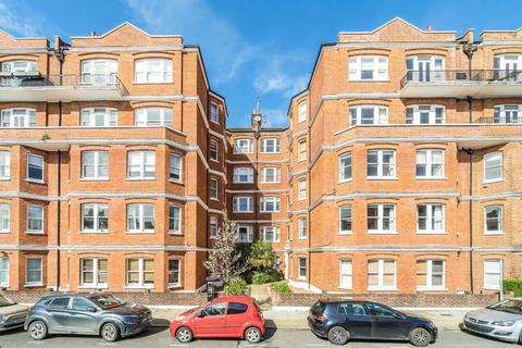 2 bedroom flat to rent, Lurline Gardens, London SW11