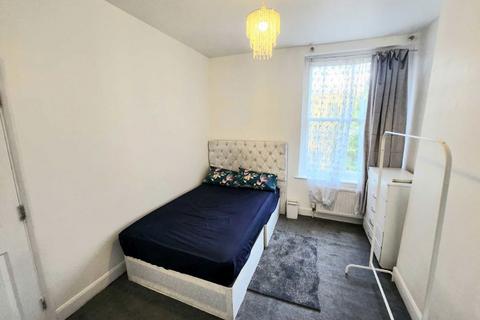 1 bedroom flat to rent, Birnam Road, London N4