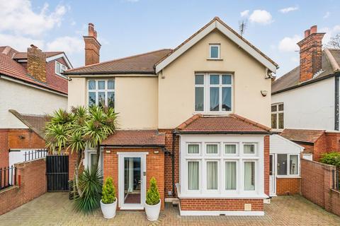 undefined, London Road, St Margarets TW1