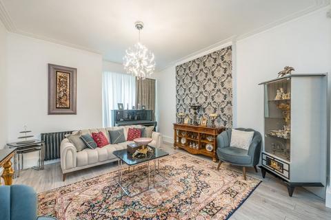 undefined, London Road, St Margarets TW1