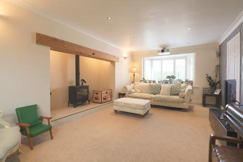 5 bedroom detached house for sale, Wendover Drive, Hinckley, Leicestershire, LE10 1UQ