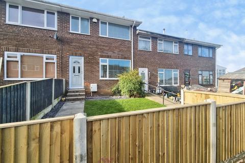 3 bedroom terraced house to rent, Elmwood Drive, Wakefield WF2