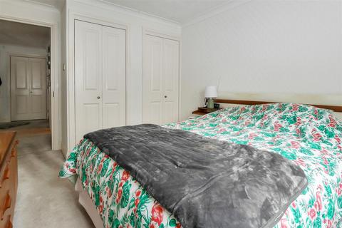 2 bedroom apartment for sale, Hambledon Place, Bognor Regis PO21