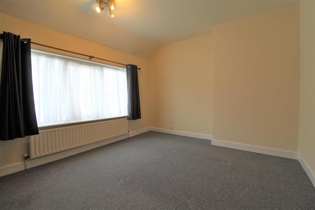 7 Master Bedroom.JPG