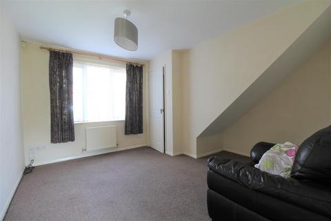 2 bedroom terraced house to rent, Heron Drive, Lenton, Nottingham, NG7 2DG