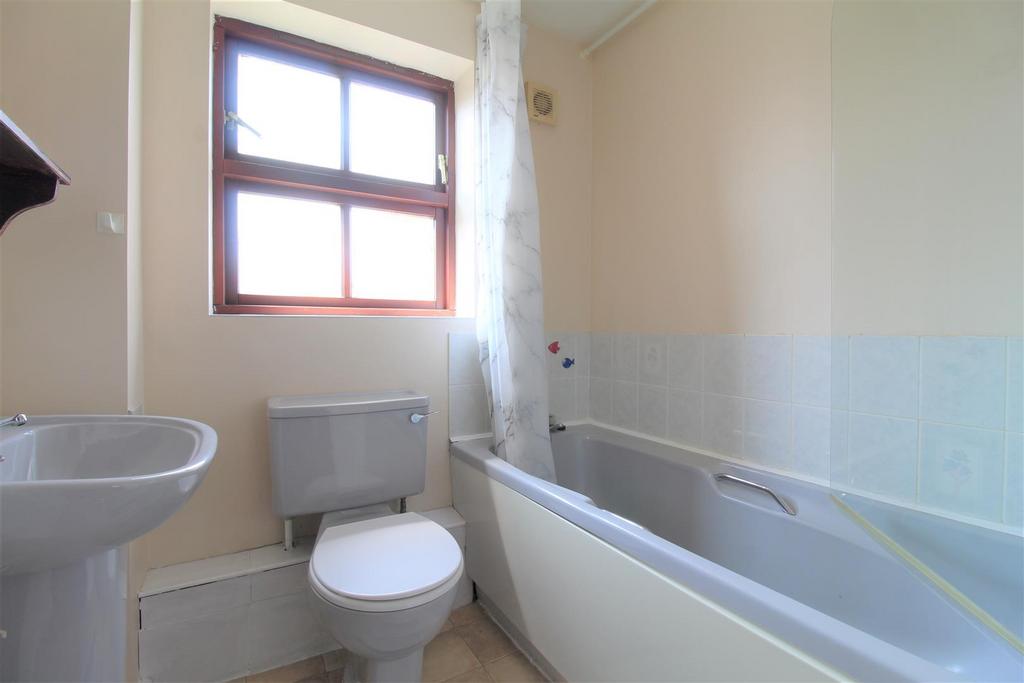 6 Bathroom.JPG
