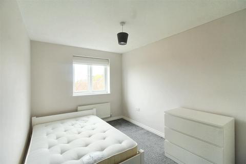 undefined, Longfield Avenue, Bilborough, Nottingham, NG84JP