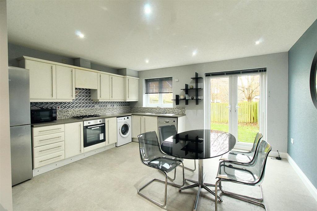 Kitchen 1.jpg