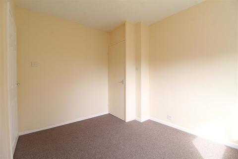3 bedroom semi-detached house to rent, Wollaton Road, Beeston, Nottingham, NG9 2TD