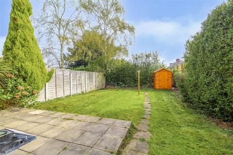 3 bedroom semi-detached house to rent, Wollaton Road, Beeston, Nottingham, NG9 2TD