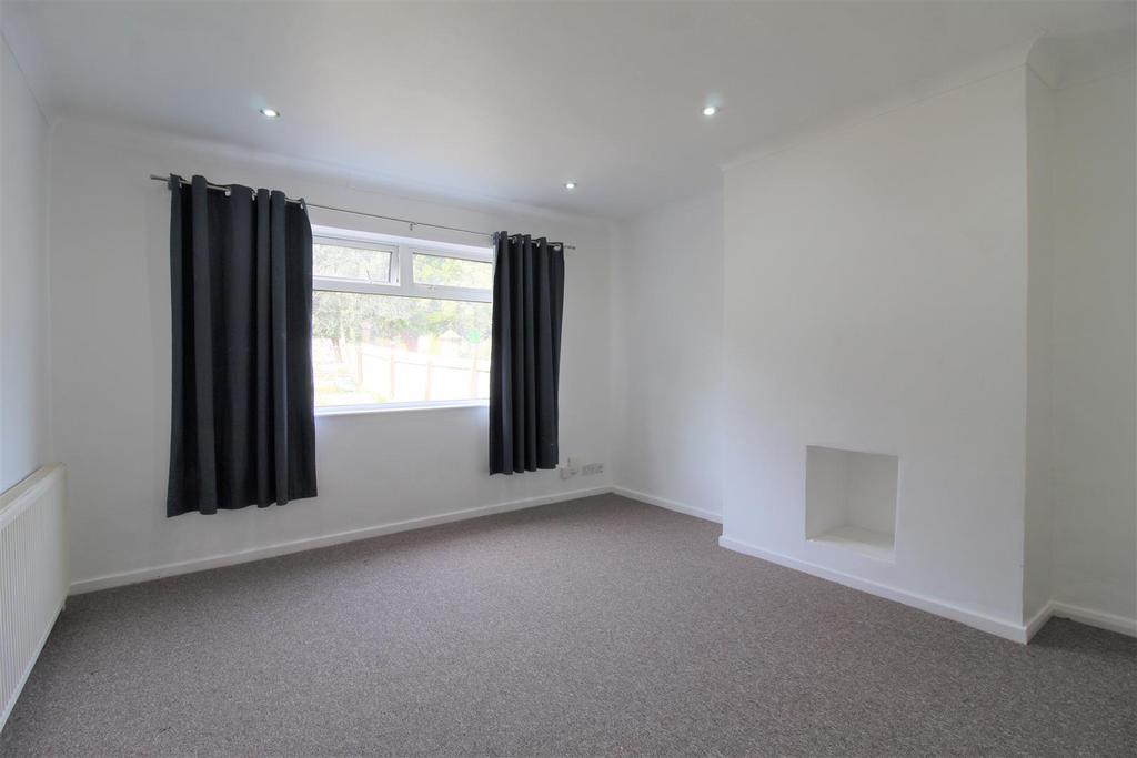 1 Living Room.JPG